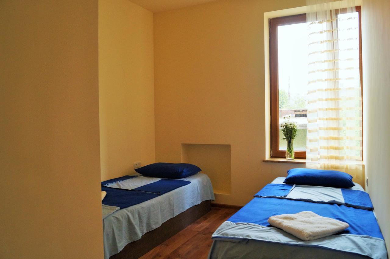 Shat Lav Hostel Jerevan Eksteriør billede