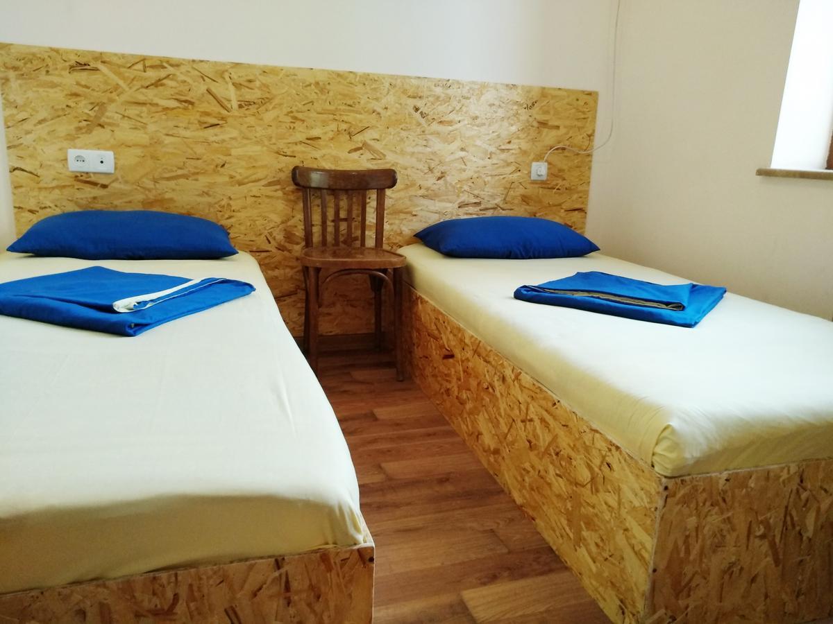 Shat Lav Hostel Jerevan Eksteriør billede
