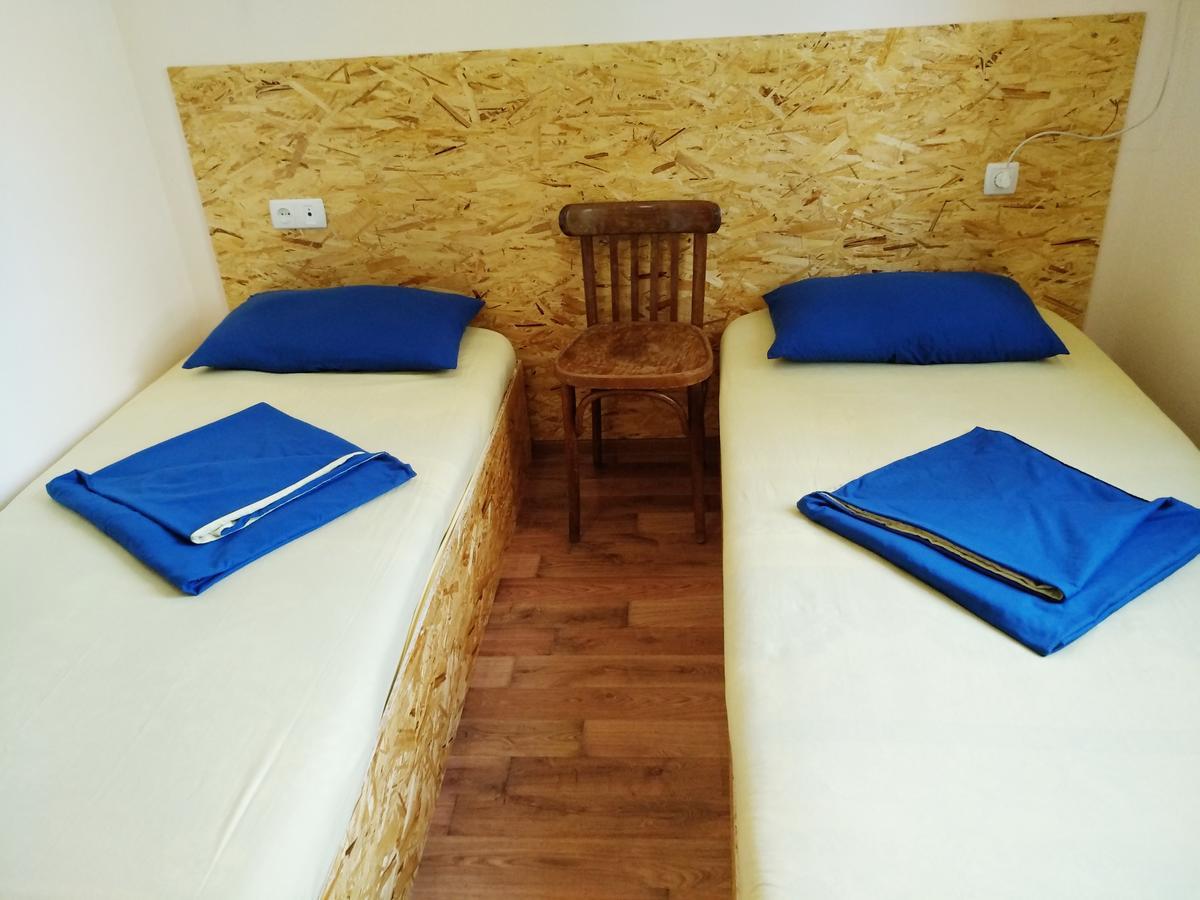 Shat Lav Hostel Jerevan Eksteriør billede